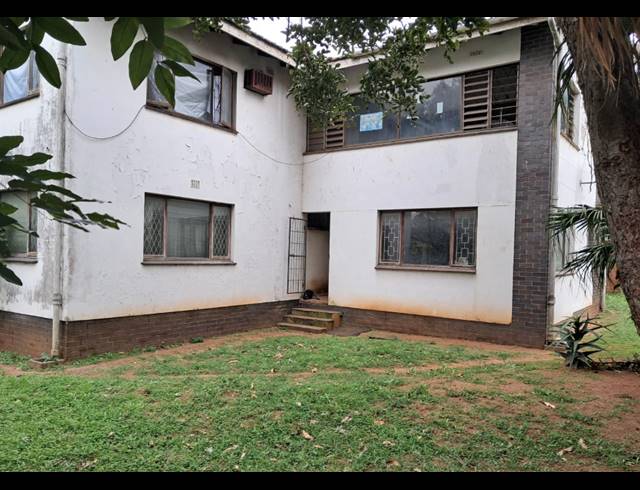 4 BEDROOM HOUSE FOR SALE IN SEA VIEW